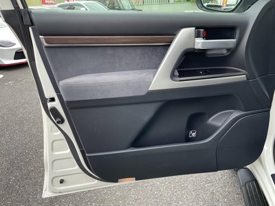 صورة مصغرة 52 لـ 2017 Toyota LAND CRUISER 200