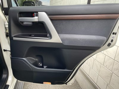 صورة مصغرة 51 لـ 2017 Toyota LAND CRUISER 200