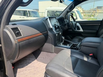 2017 Toyota LAND CRUISER 200 照片 42