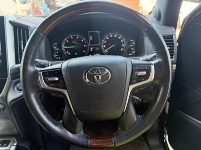 2017 Toyota LAND CRUISER 200 照片 61