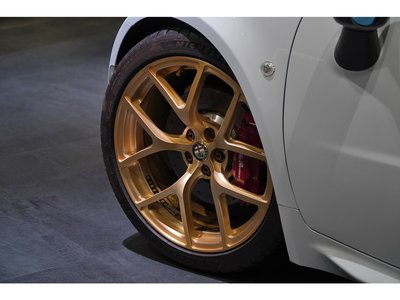صورة 22 لـ 2015 ALFA Romeo 4C