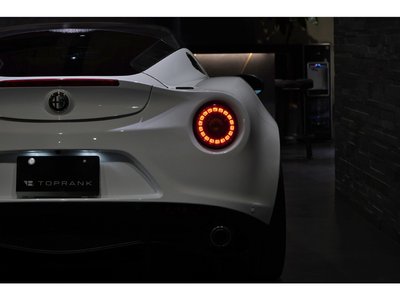 صورة 26 لـ 2015 ALFA Romeo 4C