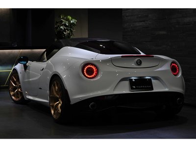 صورة 23 لـ 2015 ALFA Romeo 4C