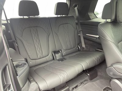 2023 BMW X7 thumbnail 57