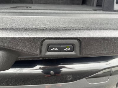 2023 BMW X7 thumbnail 63