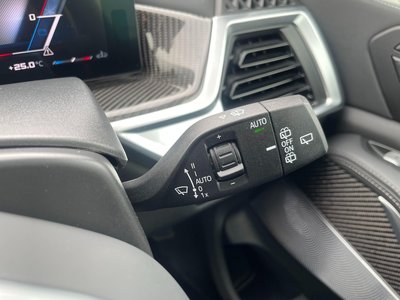 2023 BMW X7 thumbnail 32