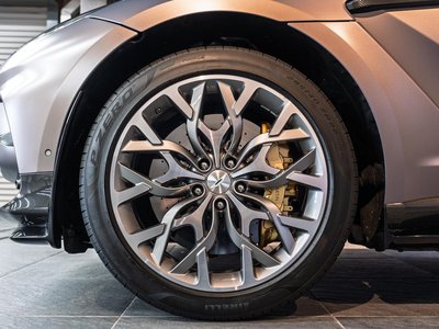 صورة 16 لـ 2023 Aston Martin DBX
