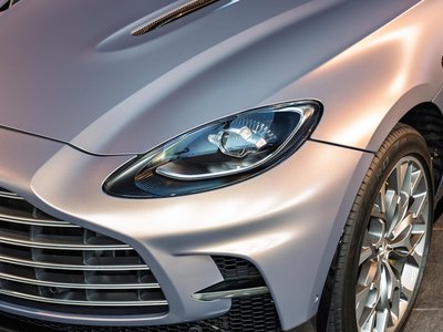 صورة 9 لـ 2023 Aston Martin DBX