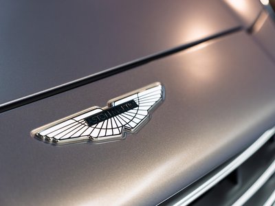 صورة 15 لـ 2023 Aston Martin DBX