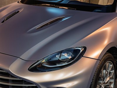 صورة 10 لـ 2023 Aston Martin DBX