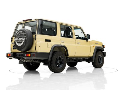 2024 Toyota LAND CRUISER 70 — фото 8