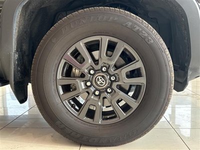 صورة 18 لـ 2024 Toyota LAND CRUISER 250