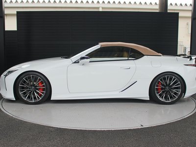 2025 Lexus LC CONVERTIBLE photo 9