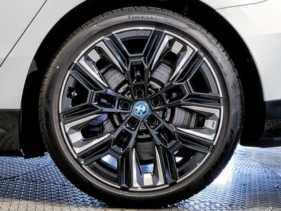 2025 BMW I5 — миниатюра 41