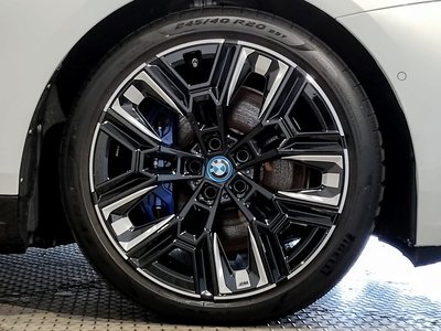 2025 BMW I5 — миниатюра 39