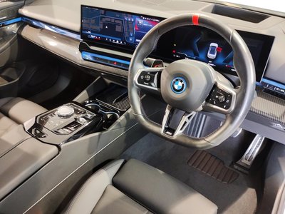 2025 BMW I5 — миниатюра 48
