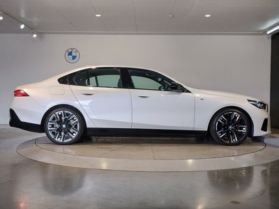 2025 BMW I5 — миниатюра 7
