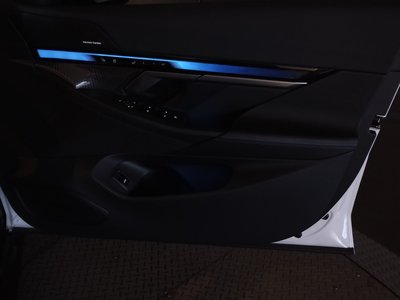 2025 BMW I5 — миниатюра 72