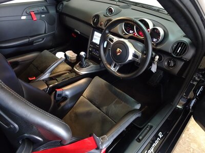 2011 Porsche CAYMAN photo 12