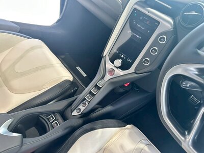 2024 Mclaren 750S SPIDER 照片 43
