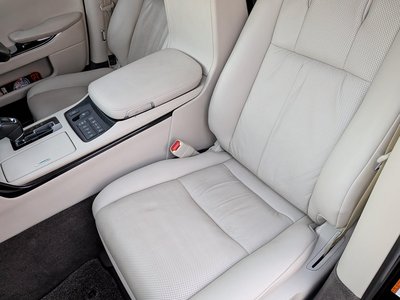 صورة 59 لـ 2018 Toyota CENTURY