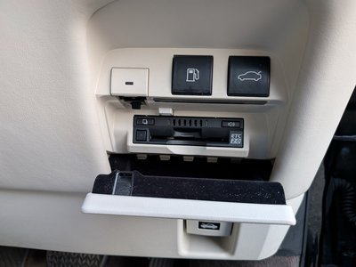 صورة 21 لـ 2018 Toyota CENTURY