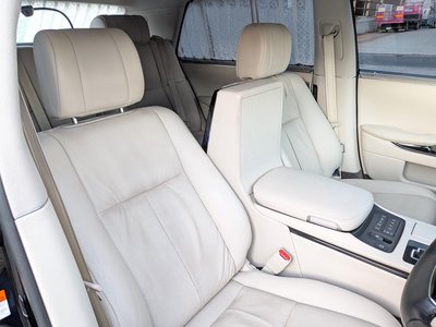 صورة 24 لـ 2018 Toyota CENTURY