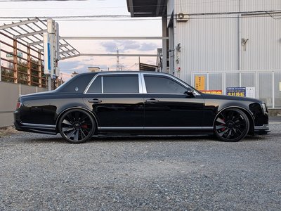 صورة 10 لـ 2018 Toyota CENTURY