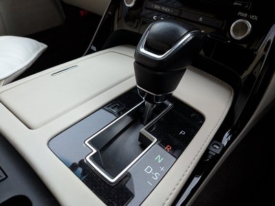 صورة 33 لـ 2018 Toyota CENTURY