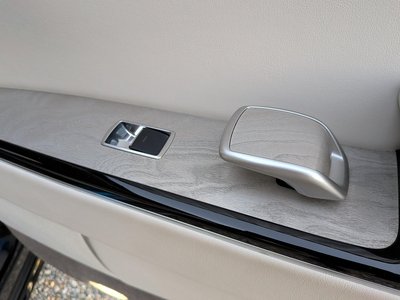 صورة 39 لـ 2018 Toyota CENTURY