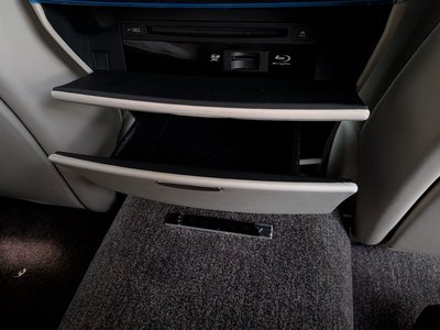 صورة 46 لـ 2018 Toyota CENTURY