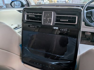 صورة 45 لـ 2018 Toyota CENTURY