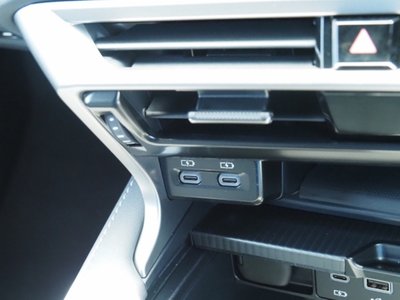 2024 Lexus RX thumbnail 61