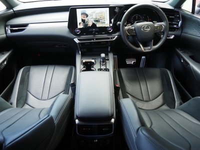 2024 Lexus RX thumbnail 26