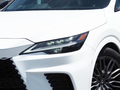 2024 Lexus RX thumbnail 17