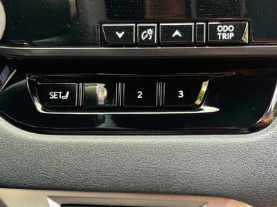 2024 Lexus RX thumbnail 40