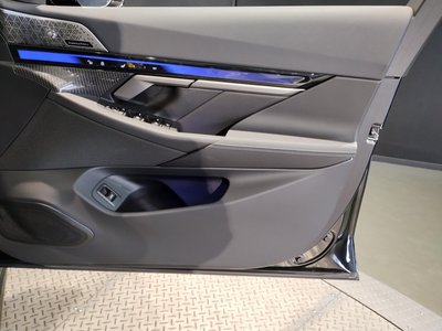 2025 BMW M5 thumbnail 41