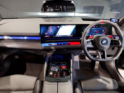 2025 BMW M5 thumbnail 36