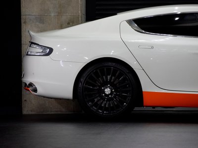 صورة مصغرة 24 لـ 2016 Aston Martin RAPIDE