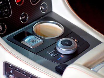 صورة مصغرة 63 لـ 2016 Aston Martin RAPIDE