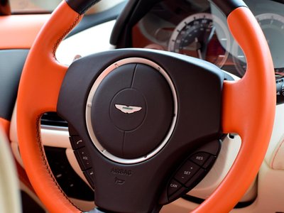 صورة مصغرة 49 لـ 2016 Aston Martin RAPIDE