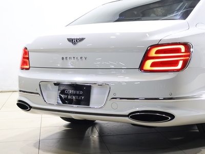 2022 Bentley FLYING SPUR — фото 22