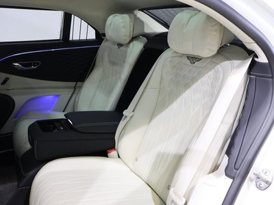 2022 Bentley FLYING SPUR — фото 8