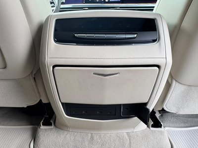 صورة مصغرة 40 لـ 2025 Cadillac ESCALADE