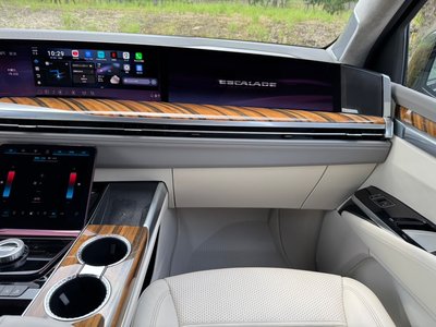 صورة مصغرة 32 لـ 2025 Cadillac ESCALADE