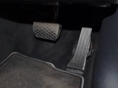 2025 Mercedes-BENZ C-CLASS thumbnail 17