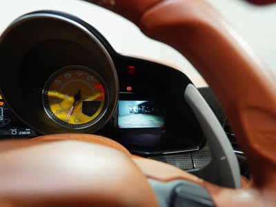 2012 Ferrari 458 SPIDER — фото 21