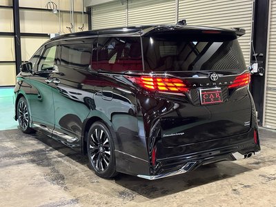 صورة 28 لـ 2025 Toyota ALPHARD