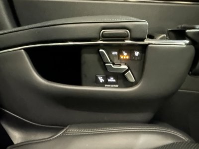 صورة 40 لـ 2025 Toyota ALPHARD