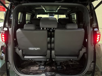 صورة 65 لـ 2025 Toyota ALPHARD